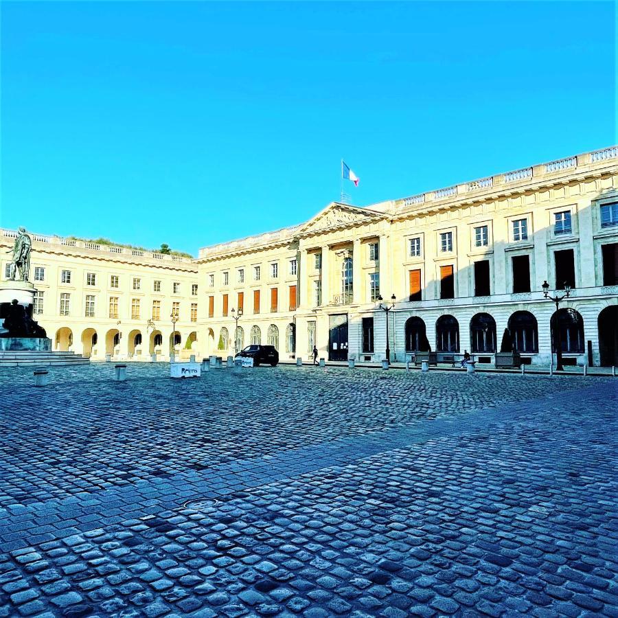 Aux Clefs Des Sacres - Dans Un Hotel Particulier Situe Rue Du Marc - Reims - Hyper Centre Forum Mairie Boulingrin Dış mekan fotoğraf