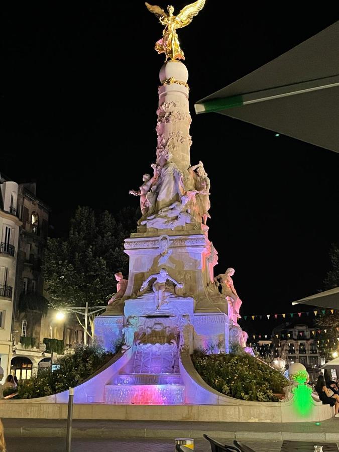 Aux Clefs Des Sacres - Dans Un Hotel Particulier Situe Rue Du Marc - Reims - Hyper Centre Forum Mairie Boulingrin Dış mekan fotoğraf